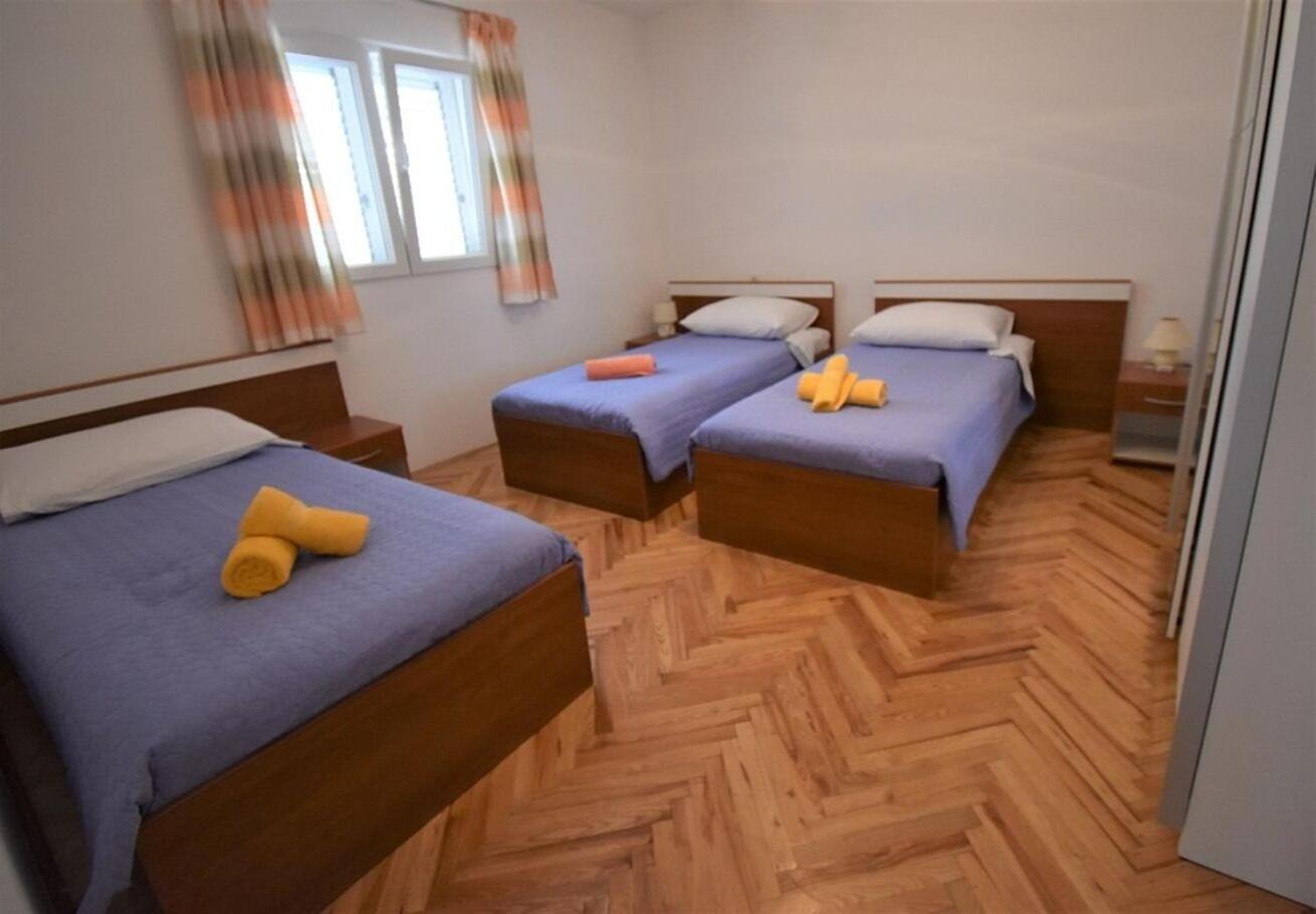 Holiday Home Branka - 80 M From Beach Vir Dış mekan fotoğraf